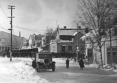 Nokian keskusta 1940-l. Tupakkajono
