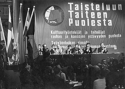 Taisteluun taiteen puolesta!