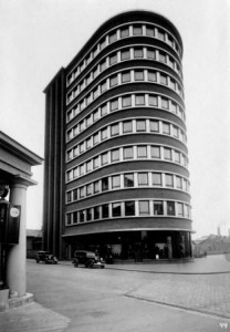 Keskusosuusliike OTK. OTK:n pääkonttori Hämeentiellä vuonna 1933. Helsinki. Kuva: Työväen Arkisto.
